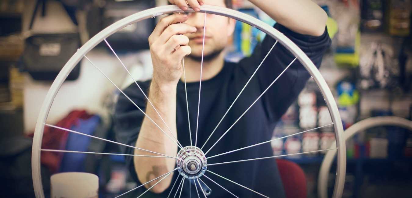 彼女が自転車を修理するのに3時間かかった 彼女が自転車を修理するのに3時間かかった